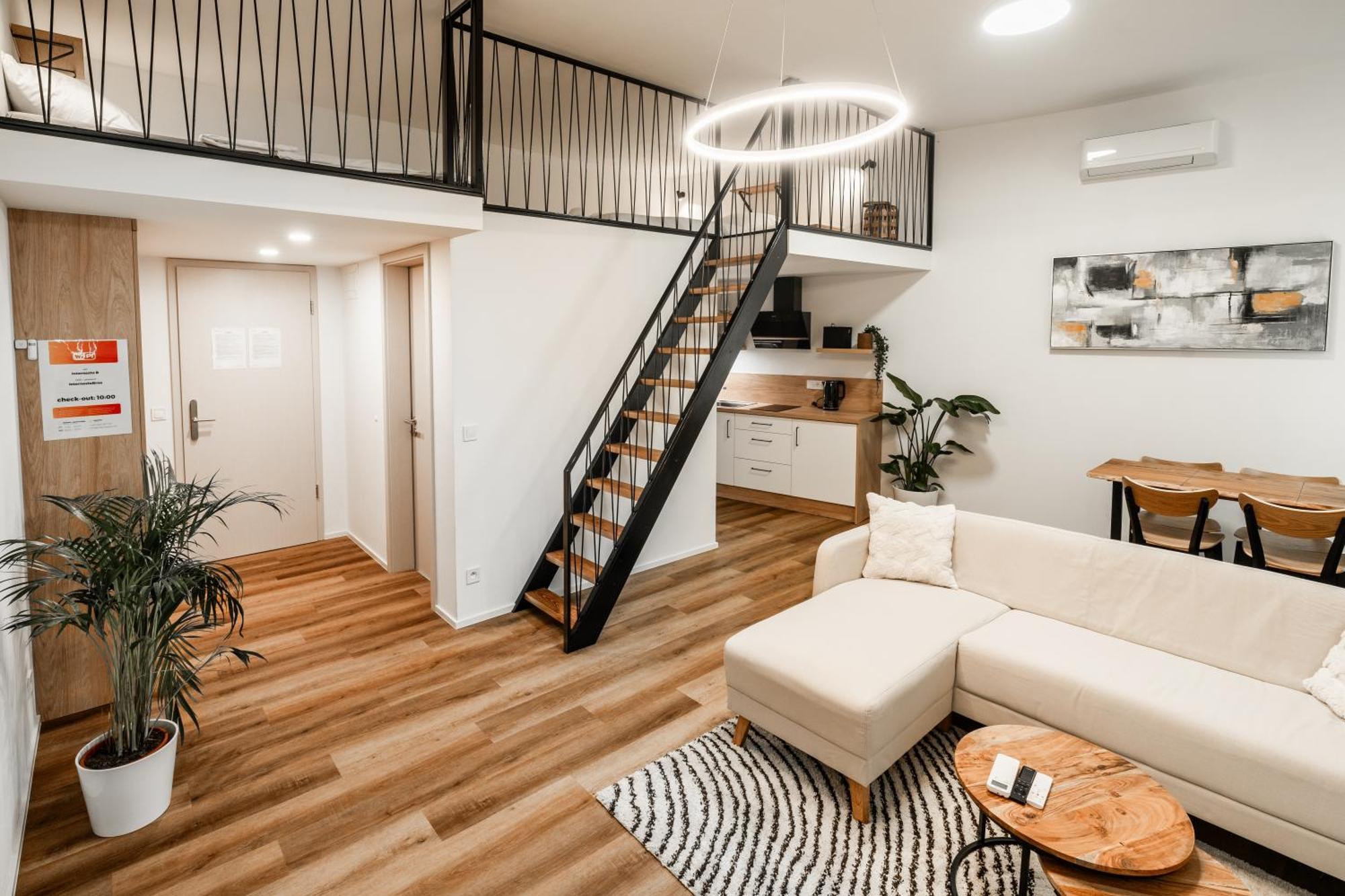 Internesto Brno Station Apartment Bagian luar foto