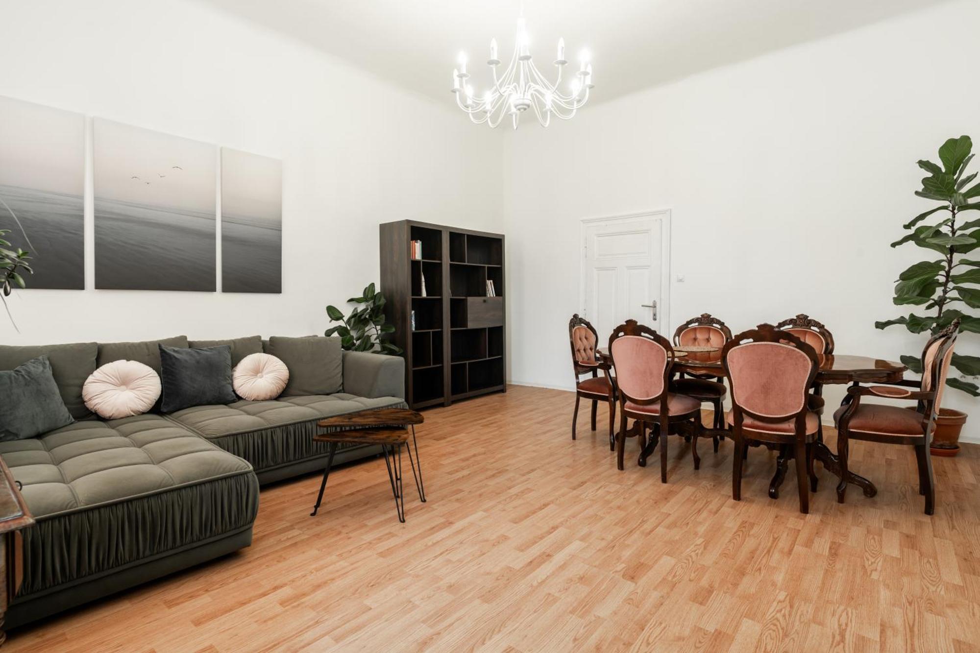 Internesto Brno Station Apartment Bagian luar foto